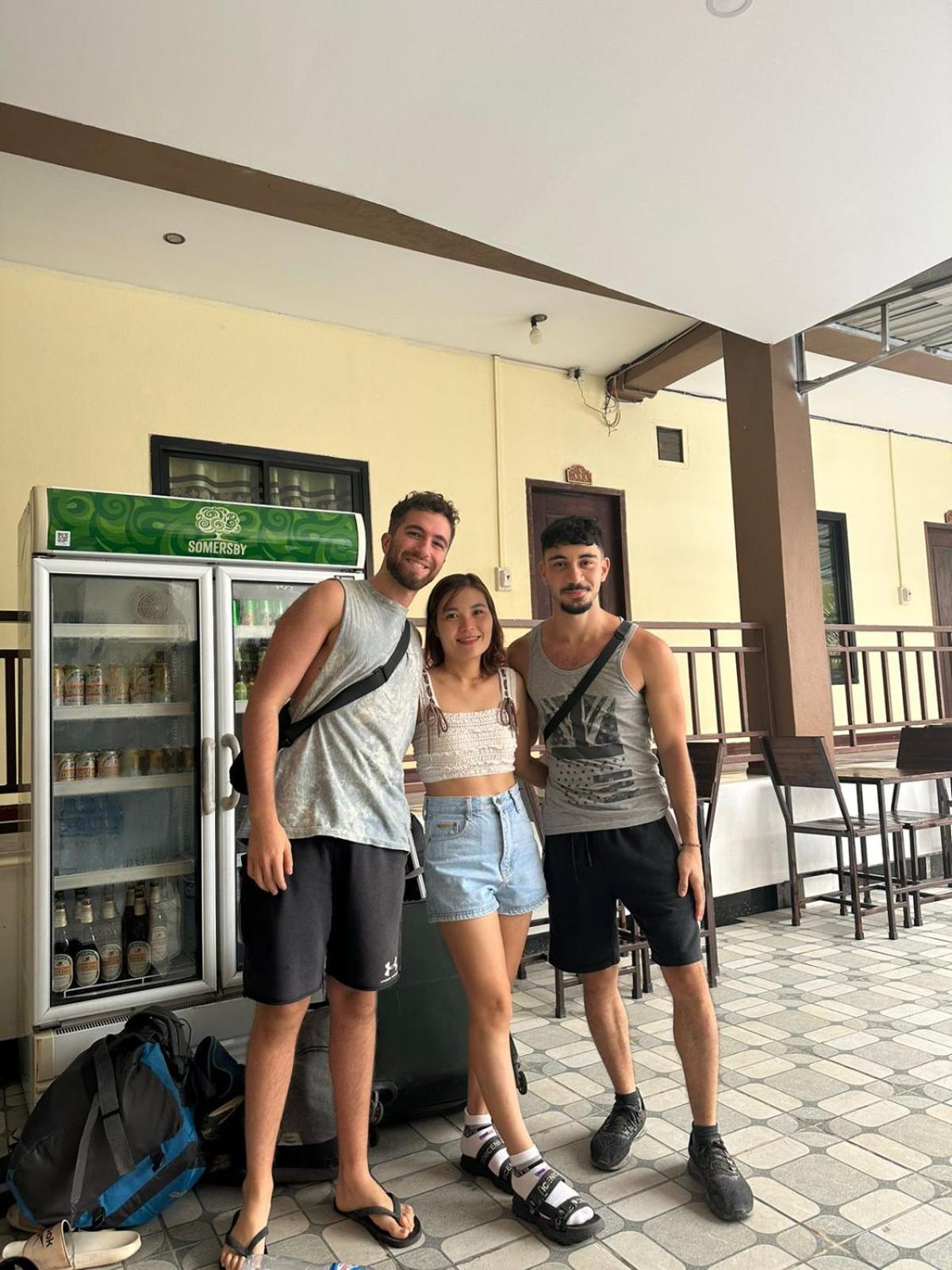 Vang Vieng Global Hostel Екстериор снимка