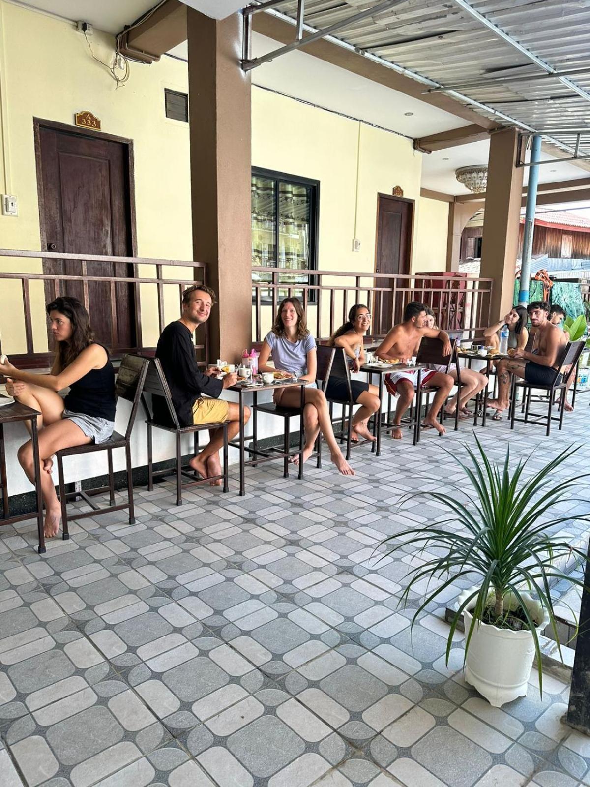 Vang Vieng Global Hostel Екстериор снимка